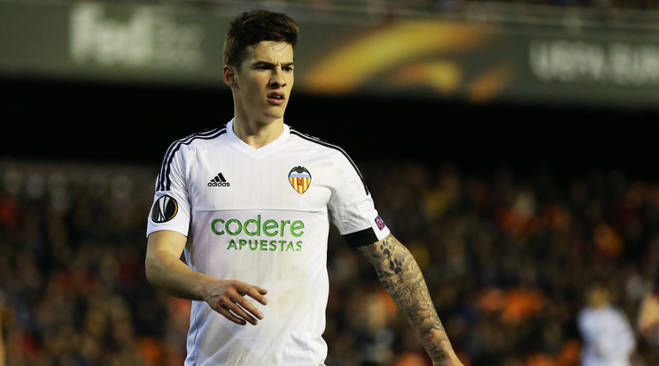 Santi Mina bajba került/Fotó: AFP