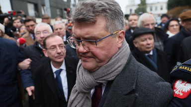 Przepychanki przed Sejmem. Maciej Wąsik zamieścił oświadczenie