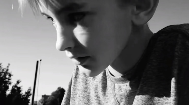 Öngyilkosságról szóló kisfilmje miatt díjazták a 13 éves Százados Ábelt /Fotó: YouTube