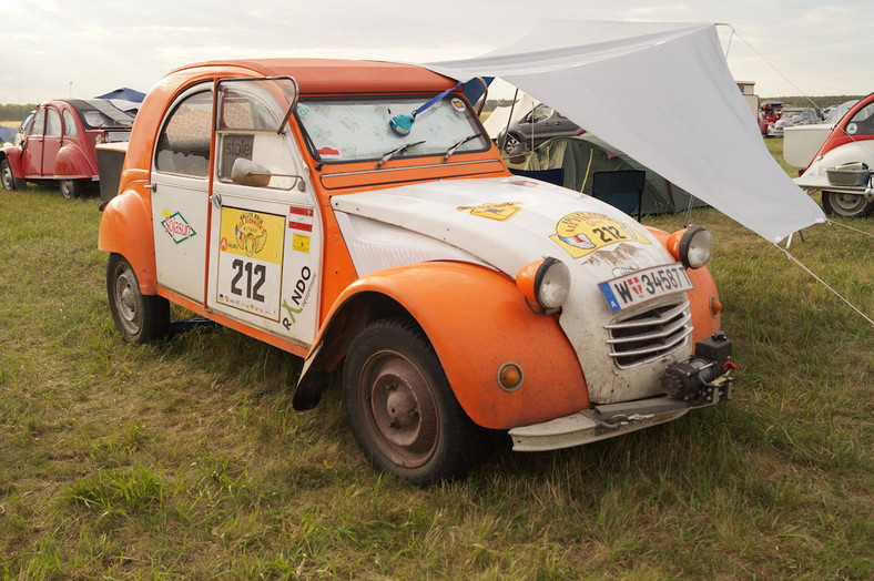 21. Światowy Zlot Miłośników Citroëna 2CV w Toruniu