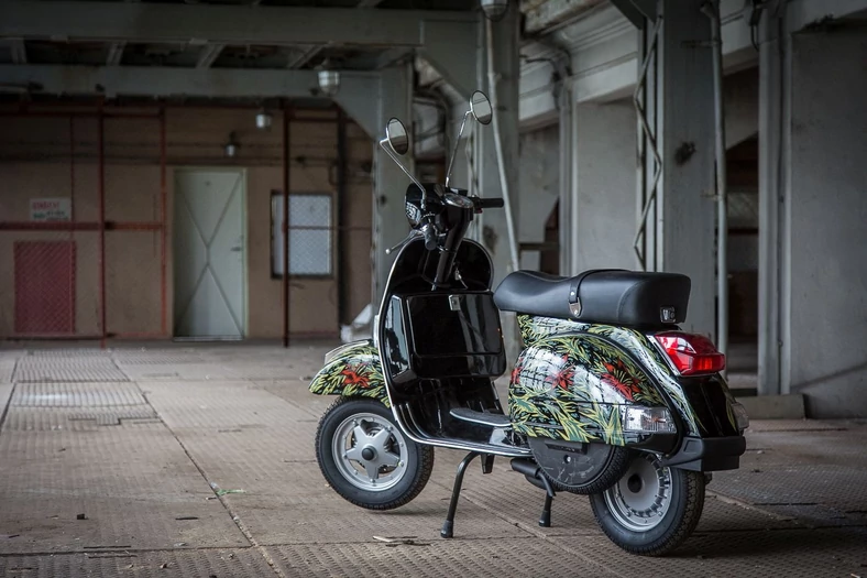 Vespa PX w malowaniu Swanskiego