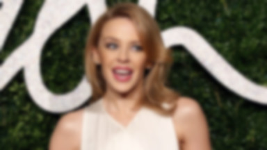 Kylie Minogue kończy 50 lat. Mogłaby już być babcią, a wyglądem zawstydza niejedną nastolatkę
