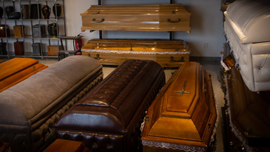 Przez 128 lat mumia leżała w domu pogrzebowym. W końcu ją pochowają