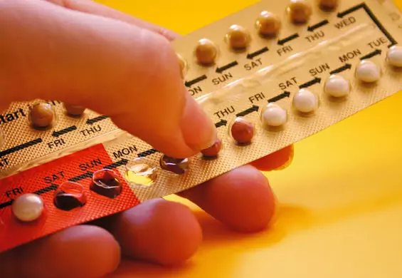 Francja. Antykoncepcja będzie darmowa dla kobiet przed 25 rokiem życia