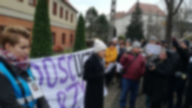 Gdańscy wierni zawieszają protest i spotykają się z nuncjuszem. Komentują też oświadczenie abp. Głódzia