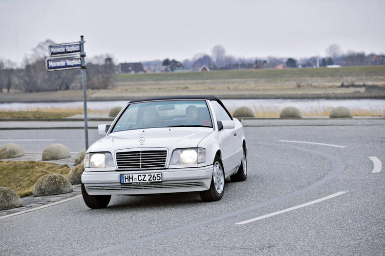 Mercedes 124 cabrio - kabriolet na cztery pory roku