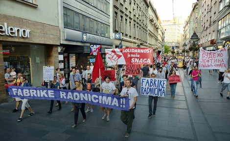 Okupljeni šetali Knez Mihailovom ulicom