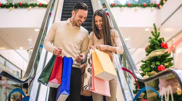 A tömeg miatt nő a vertőzésveszély a plázákban /Fotó: iStock