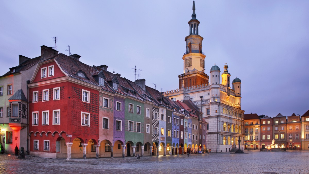 25 marca przypada 60. rocznica powstania Europejskiej Wspólnoty Gospodarczej, która dała początek Unii Europejskiej. Z tej okazji wielkopolski KOD chce odśpiewać hymn UE w centrum miasta. Zaprasza wszystkich, którym bliska jest idea wspólnej i solidarnej Europy.