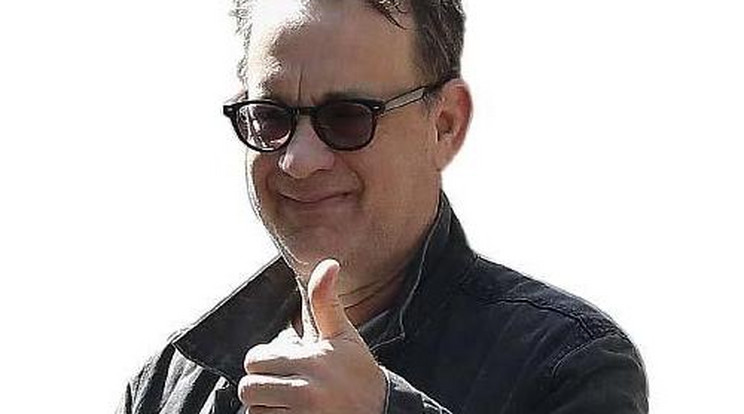 Rajtakaptuk! Tom Hanks optikusnál járt Budapesten