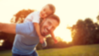 Quiz: Jakim typem taty jesteś? Zobacz, jaka relacja łączy cię z dzieckiem i jaka pasja pomoże ją scementować [QUIZ]