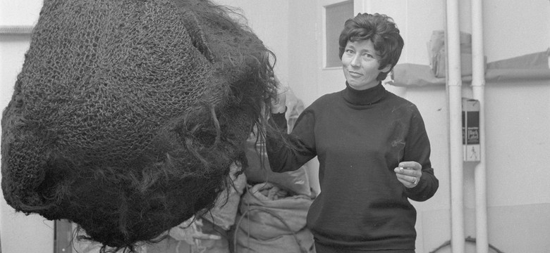 Magdalena Abakanowicz: kobieta zwycięża materię