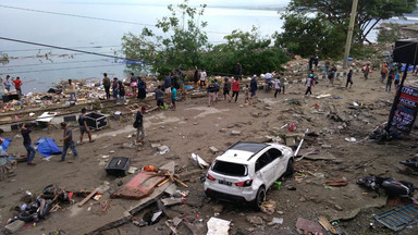 Trzęsienie ziemi i tsunami w Indonezji. Kilkaset ofiar