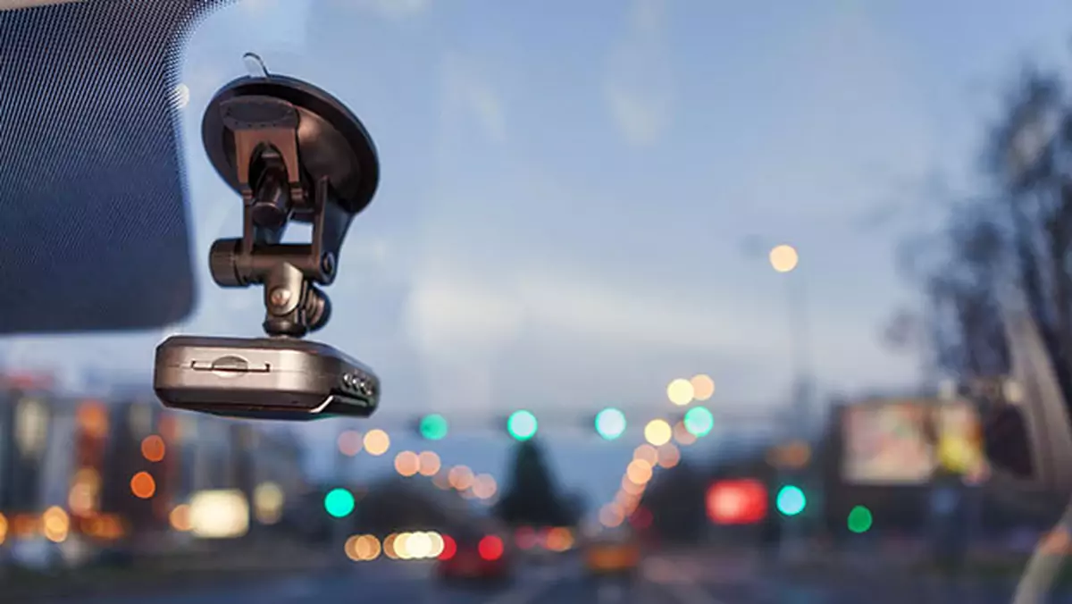 Wideorejestrator - kamera samochodowa: Jak wybrać sprzęt dla siebie