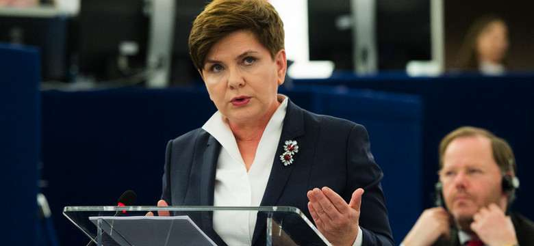 Szydło wygrała z tłustymi i leniwymi kotami w Strasburgu