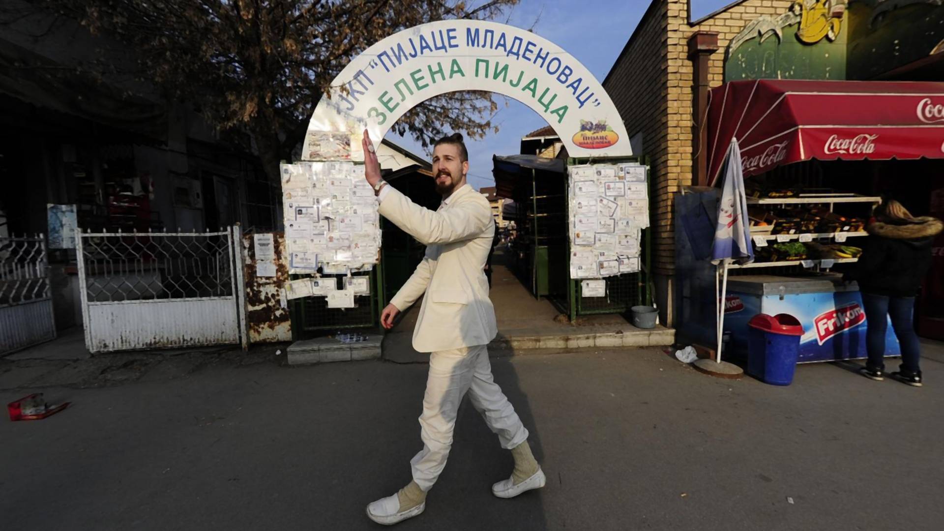 Izborni štab Belog Preletačevića smešten je u - kafani