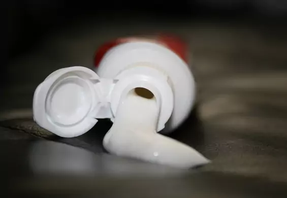 Składnik popularnych past do zębów może być rakotwórczy. W niektórych krajach już jest zakazany