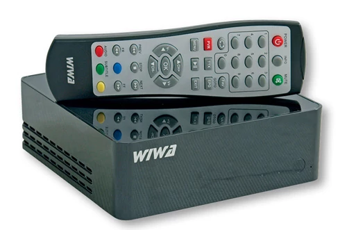WIWA HD100 (cena ok. 199 zł). Odtwarzacz plików multimedialnych (filmów i muzyki) z podłączonego do niego dysku USB. Ma wbudo­wany tuner DVB-T