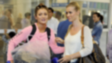 Marta i Joanna Krupa na lotnisku - która ładniejsza?