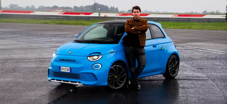 Czy Abarth 500e dorównuje spalinowej legendzie? Pod zderzakiem ma głośnik