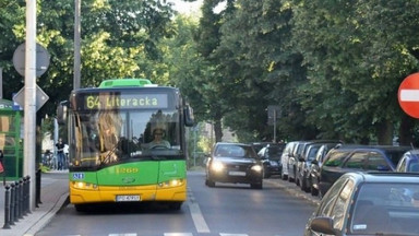 Tuż po wyjściu z więzienia pobił kierowcę miejskiego autobusu w Poznaniu. I znowu trafił do aresztu