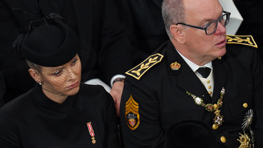 Księżna Monako pożegnała Elżbietę II. To pierwszy taki wyjazd po miesiącach izolacji
