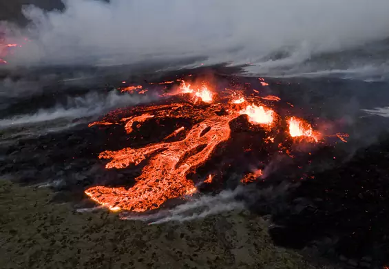 Wybuch wulkanu na Islandii. Oto prawda o jego emisji CO2