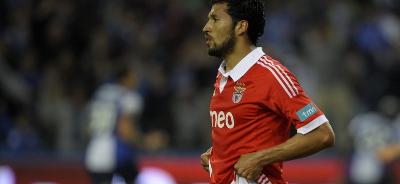 Ezequiel Garay blisko Old Trafford