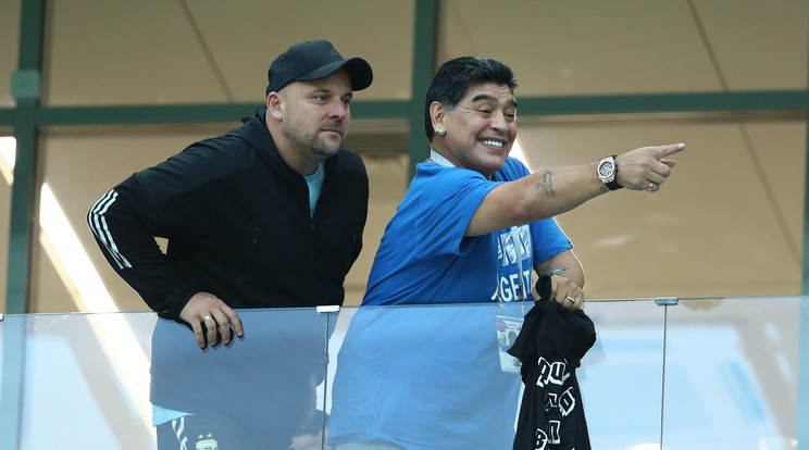Maradona kitörő örömmel fogadta az argentín csapat győzelmét/ Fotó: Northfoto