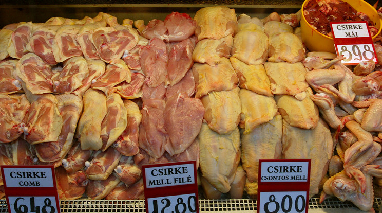 A csirkehús áfájának csökkenése kedvező lehet az ágazatnak, többet vásárolnak belőle a családok /Fotó: RAS Archívum