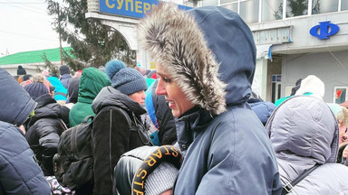 "Ojców się chwali. Ja słyszę, że jestem złą matką i ryzykuję życiem"