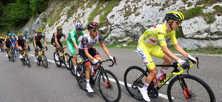 COVID-19 szaleje na Tour de France. Wykryto kolejny przypadek w drużynie Polaka