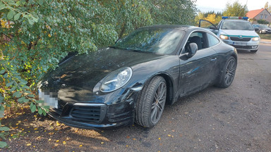 Pościg za skradzionym porsche. Kierowca umknął policji