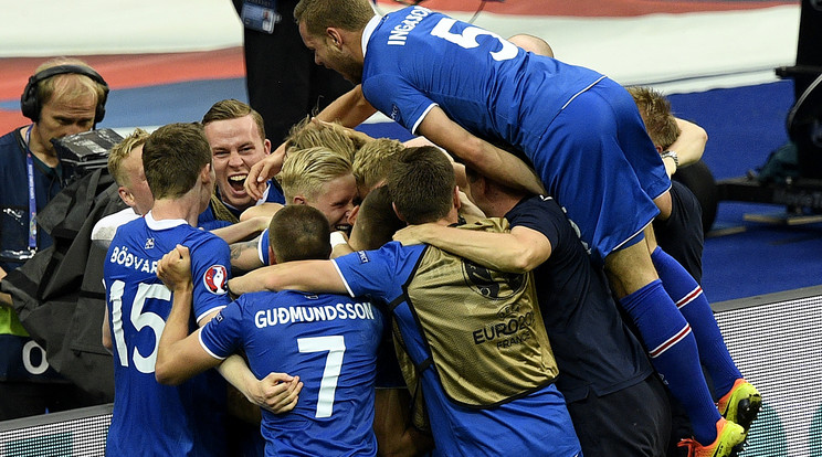 Óriási az izlandi öröm: elfogytak a mezek! /Fotó: AFP