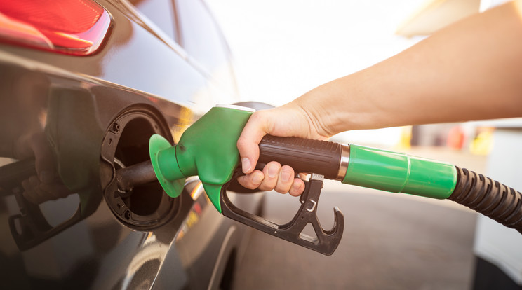 Jó, de akkor ki miatt ilyen drága a benzin meg a dízel? / Illusztráció: Northfoto