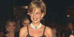 Księżna Diana wywołała sensację na Met Gali. Kazała usunąć stanik z "sukienki zemsty"