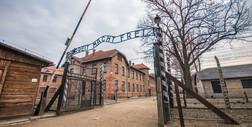 Tak Sowieci przejęli Auschwitz. "Dopisali do jego historii nieoczekiwany rozdział"