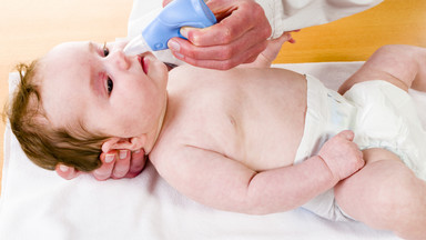 Katar u noworodka - przyczyny i sposoby na zwalczanie nieżytu nosa u dziecka