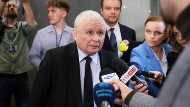 Jarosław Kaczyński komentuje spotkania z Adamem Glapińskim. "Jak z kolegą"
