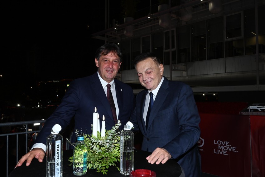 Bratislav Gašić ministar odbrane i Milovan Bojić direktor Instituta "Dedinje"
