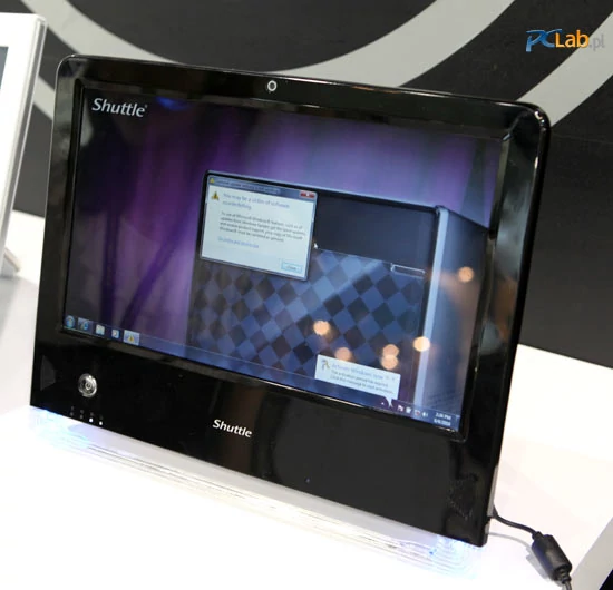 Komputer w monitorze („All-in-One”), model X50 V2. Ekran dotykowy 15,6" 1366×768, procesor Intel Atom D510, 4 GB RAM-u