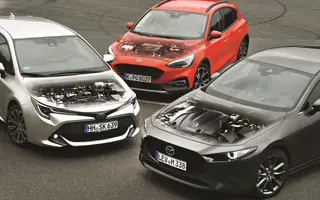 Ford Focus, Mazda 3, Toyota Corolla – który kompakt wybrać?