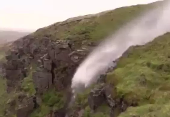 Huragan Ophelia vs przyroda. "Odwrócony" wodospad to nie efekty specjalne prosto z Hollywood