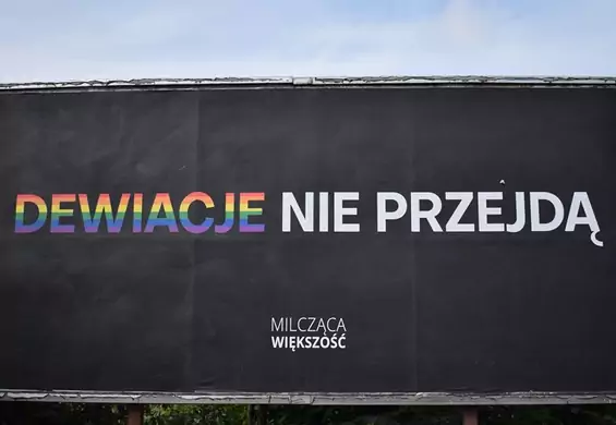 W Białymstoku rozwieszono homofobiczne billboardy przeciwko osobom LGBT+