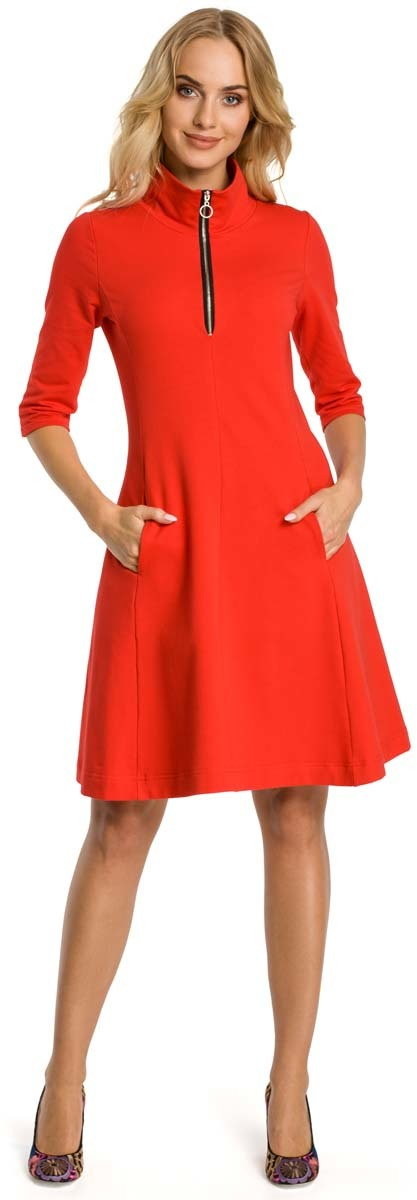 Sukienki - Moe Czerwona Sukienka z Półgolfem na Suwak - - grafika 1