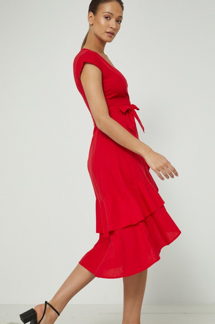Sukienki - Medicine sukienka z domieszką lnu kolor czerwony mini rozkloszowana - grafika 1