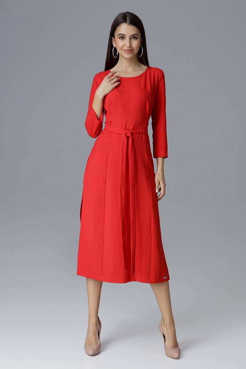 Sukienki - Figl Czerwona Rozkloszowana Wizytowa Sukienka z Przeszyciami i Paskiem - - grafika 1