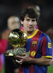 b) Leo Messi