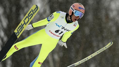 Stefan Kraft (fot. PAP/EPA). Austriak wygrał drugi trening, wyprzedzając Kamila Stocha o 0,1 punktu