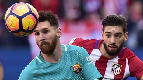 Messi w walce z Yannickiem Carrasco